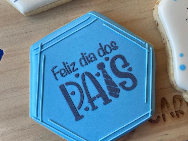 Ideias de estênceis para bolos de Dia dos Pais